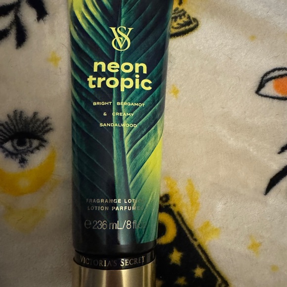 Victorias secret neon tropic 8 oz lotion - Picture 3 of 5